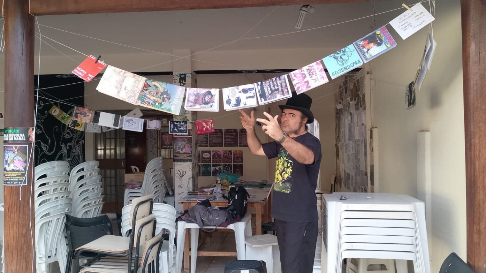 COSMICZION ZINE, V FESTIVAL DE ARTES CIBERPAJELANÇAS SERGİSİNDE!